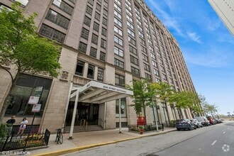Building Photo - 680 N Lake Shore Dr