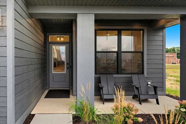 Building Photo - 3472 Knightsbridge Trl N