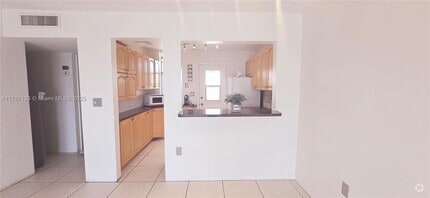 Building Photo - 3020 Marcos Dr