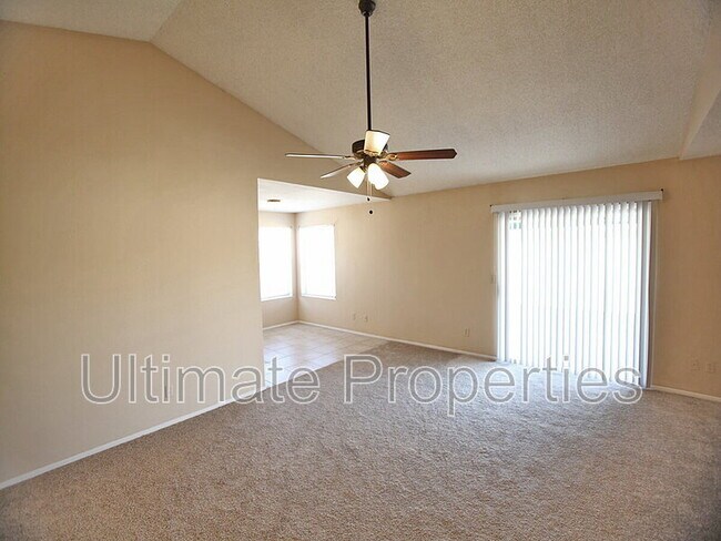 Foto del edificio - 6938 W Cochise Dr