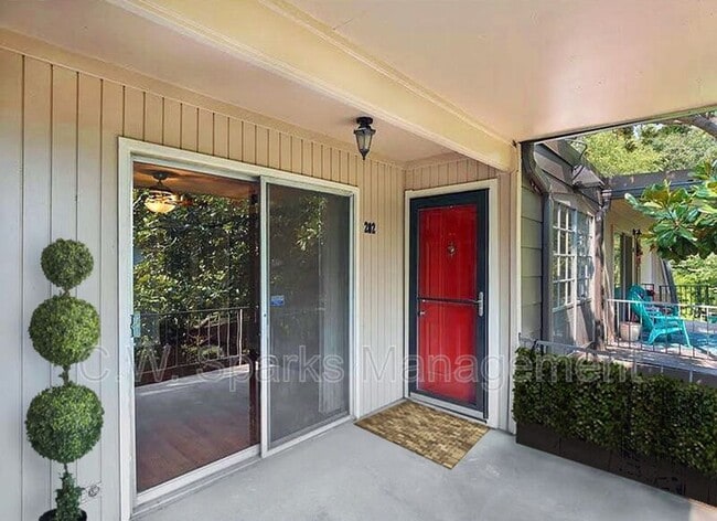 Photo - 5212 Fleetwood Oaks Ave Apartment