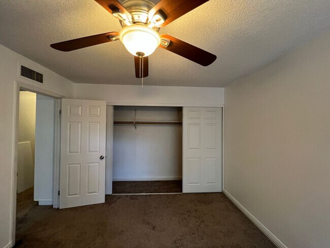 Building Photo - 1467 Lorilyn Ave