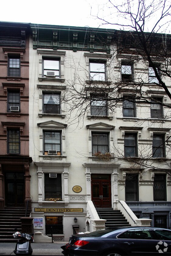 Building Photo - 114 W 71st St