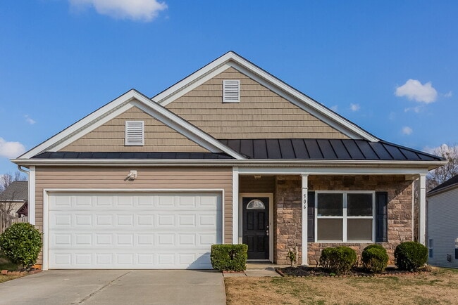 Building Photo - 506 Lindsborg Trail