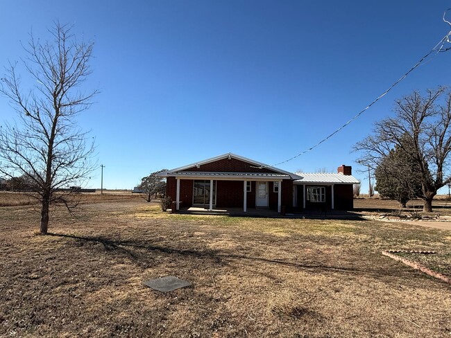 Building Photo - Spacious 2 Bedroom on 1 Arce -Texico Schools