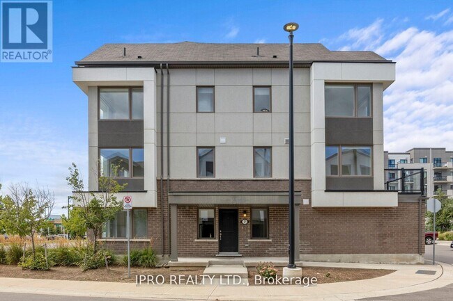 Building Photo - 1125-1125 Leger Wy