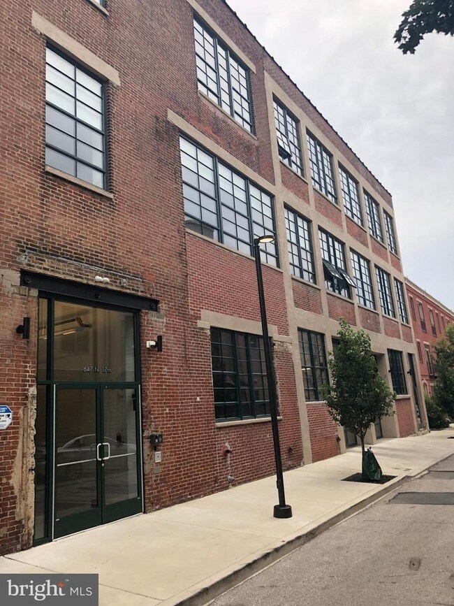 Building Photo - 647 N 17th St