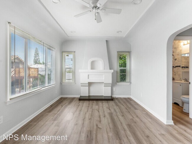 Building Photo - 1 br, 1 bath Apartment - 1926 Lime Ave 193...
