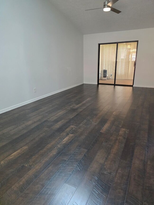 Building Photo - Gorgeous 2/2/1 in Regency Park, Inverness!!!
