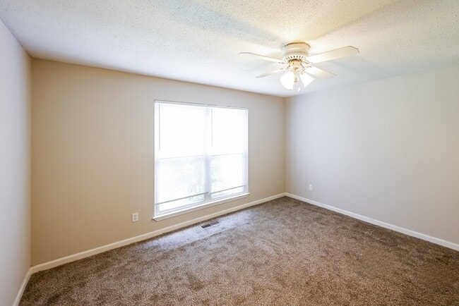 Building Photo - 5207 Broken Bow Ln