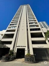 Building Photo - 2410 Cleghorn St
