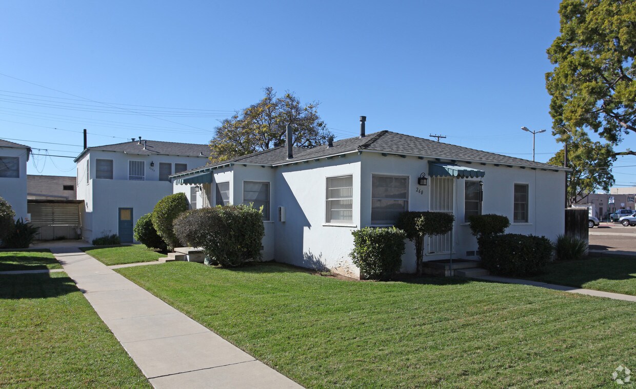 Primary Photo - 260-266 Church Ave