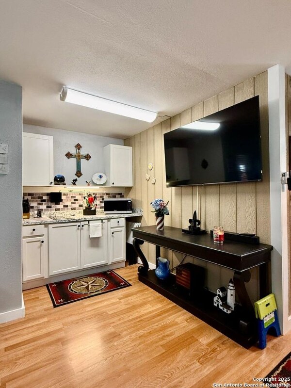 Foto del edificio - 1224 Campfire Dr