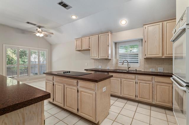 Building Photo - 3002 Chukar Dr