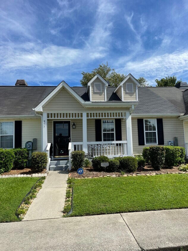 Foto principal - 953 Red Bank Ct