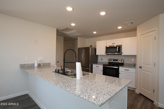 Building Photo - 3750 San Carlos Dr