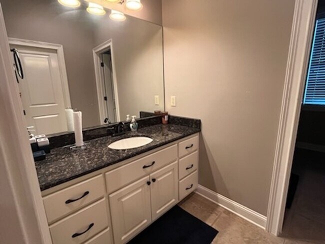 Foto del edificio - Charming 2-bedroom, 2-bath condo