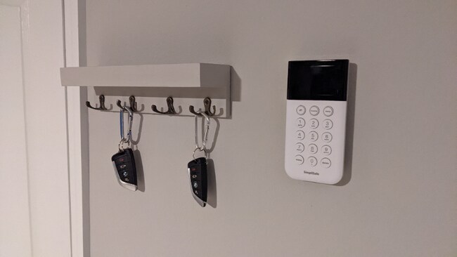 Foto del edificio - 381 Evertree Loop