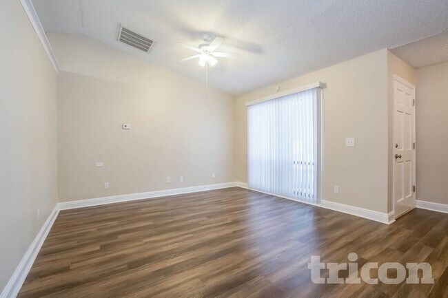 Building Photo - 1710 Newland Pl