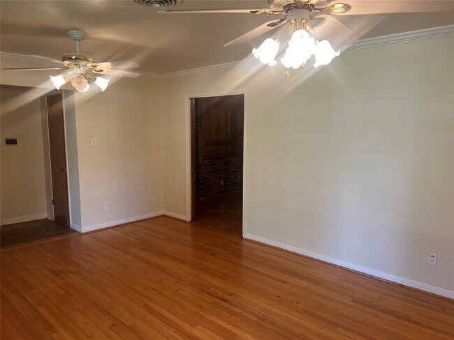 Building Photo - 3715 Latma Dr