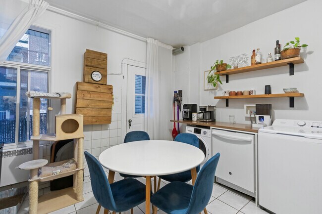 Photo du bâtiment - 201 Av 3E