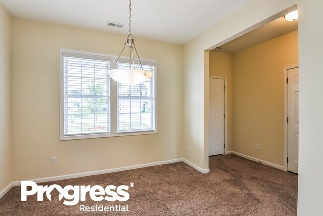 Building Photo - 3217 Royal Deeside Ct