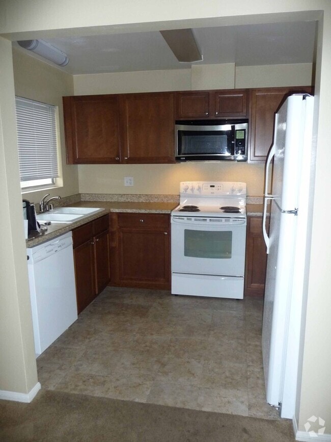 Building Photo - 2530 Clairemont Dr