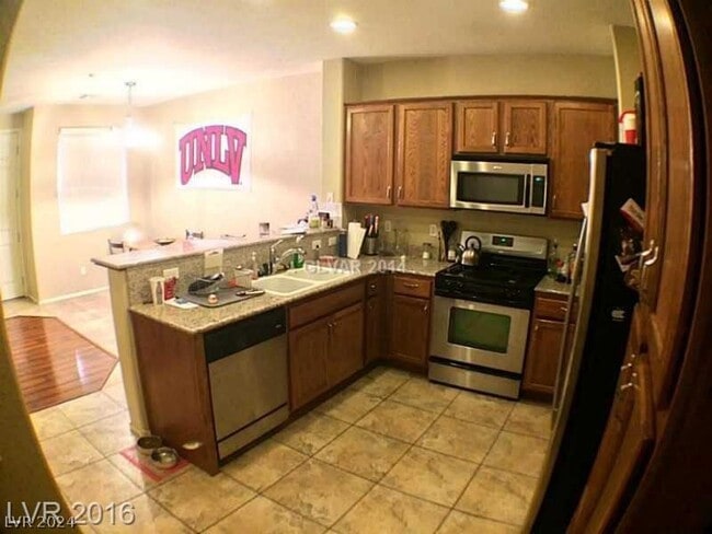 Building Photo - 1525 Spiced Wine Ave