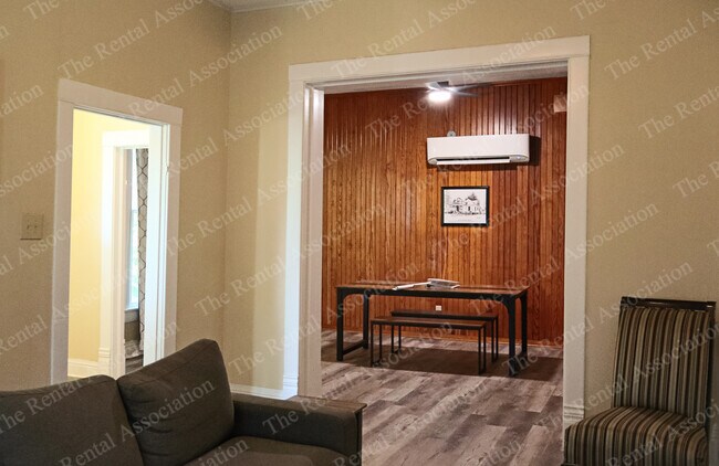 Foto del edificio - 108 S Farmerville St