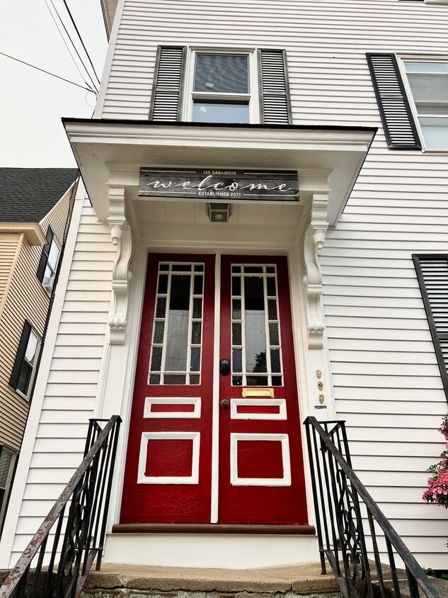 Primary Photo - 135 Sagamore St