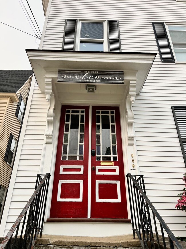 Building Photo - 135 Sagamore St