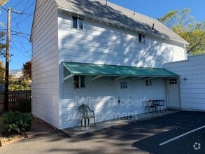 Building Photo - 161 B St