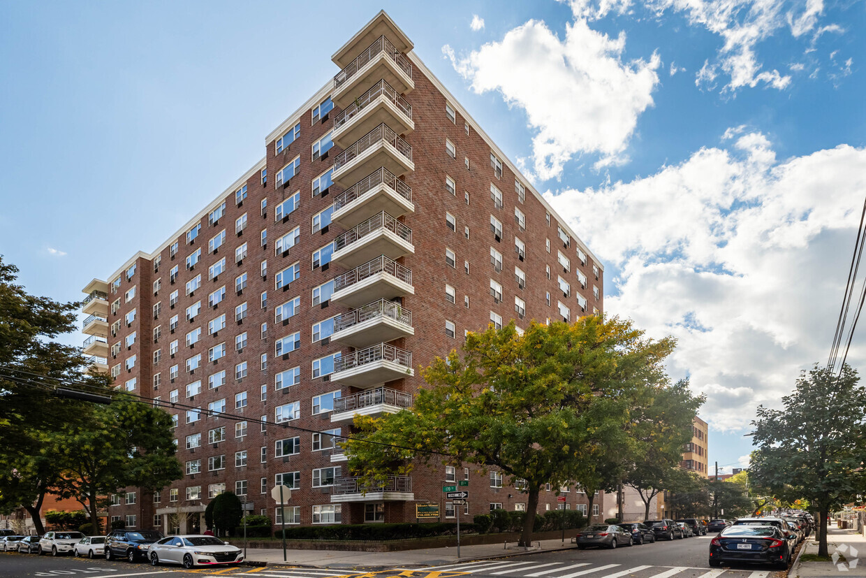 Avalon Terrace Apartments - Apartments in Jamaica, NY | Apartments.com