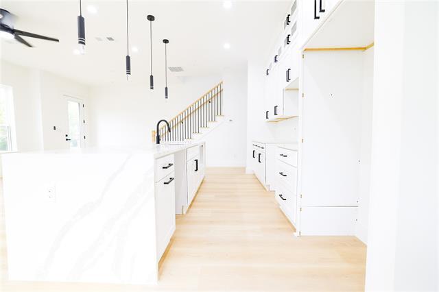 Foto del edificio - 306 E 7th St