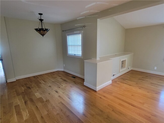 Building Photo - 6 South St