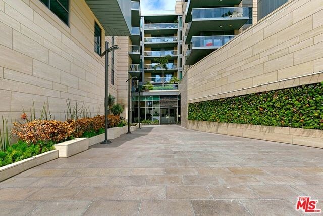 Foto del edificio - 1755 Ocean Ave
