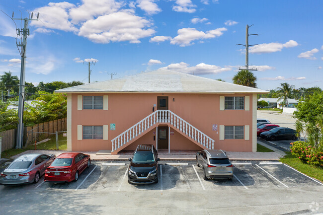 Foto del edificio - Pine Crest Apartments