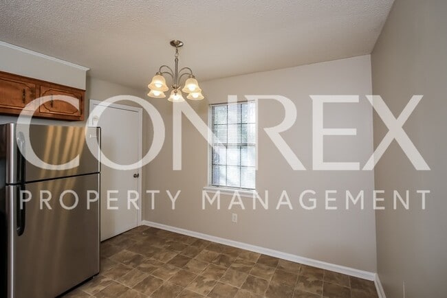 Building Photo - Minutes Away from Fort Gordon!