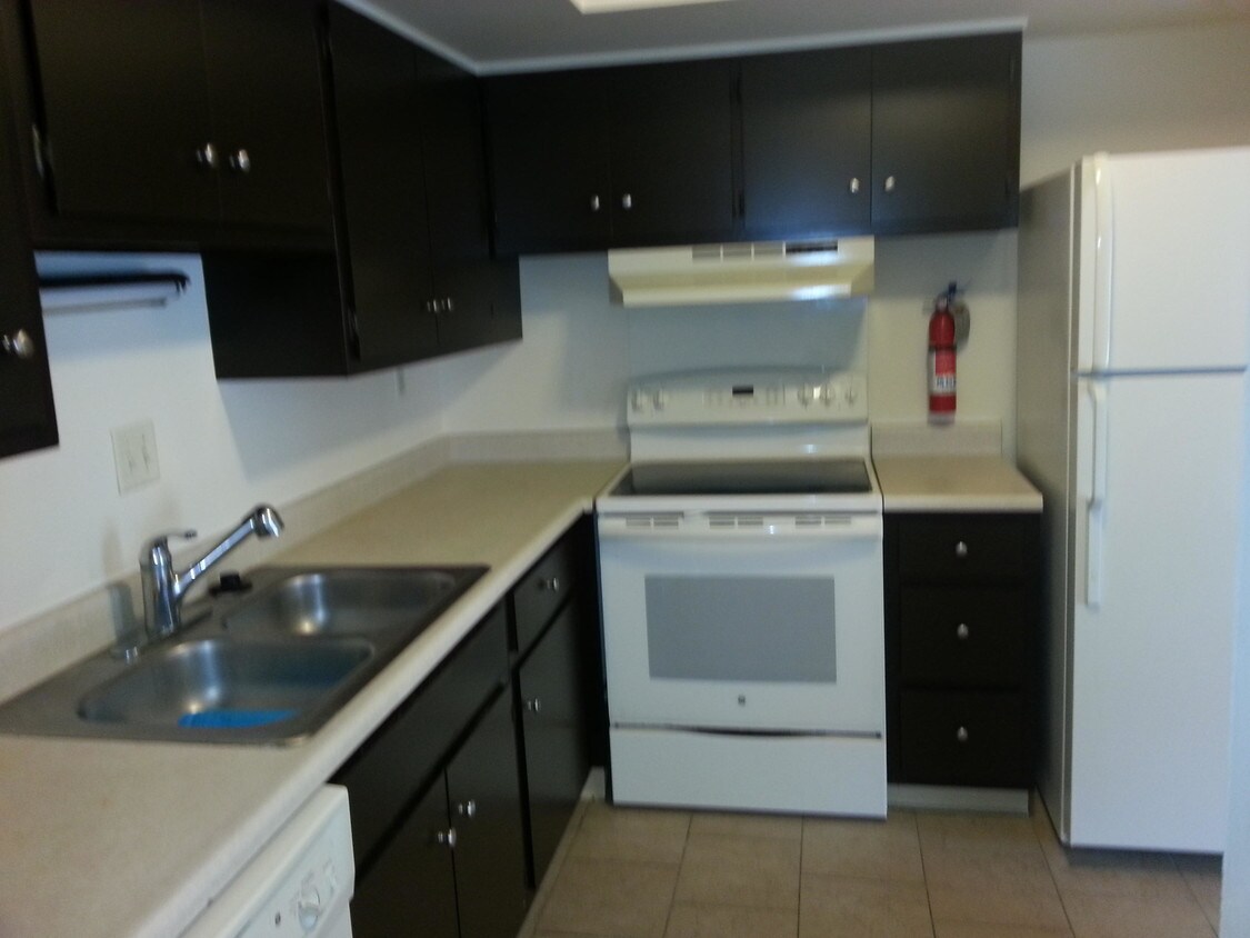 Primary Photo - 742 W Kilgore Rd
