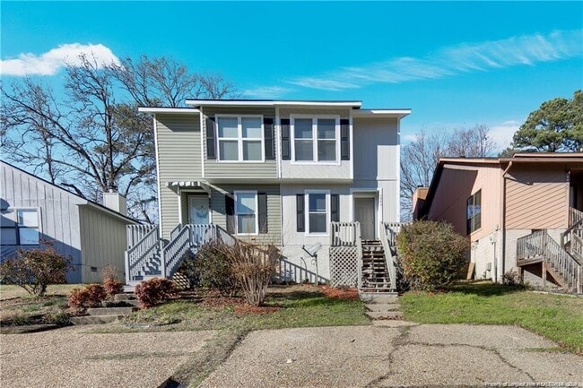 Building Photo - 5940 Laguna Dr