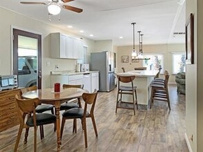 Building Photo - 73250 Broadmoor Dr