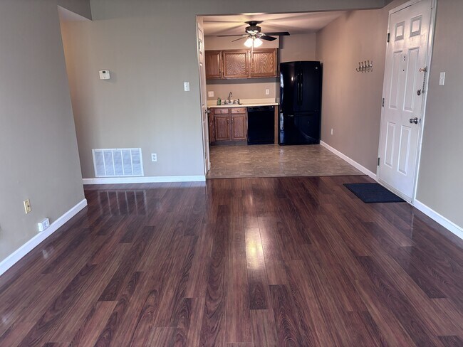 Foto del edificio - 7519 Triwoods Dr