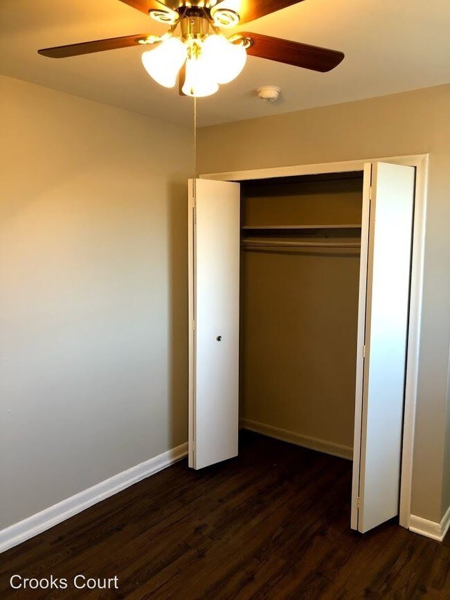 Foto del edificio - 1 br, 1 bath Apartment - 2005 Crooks