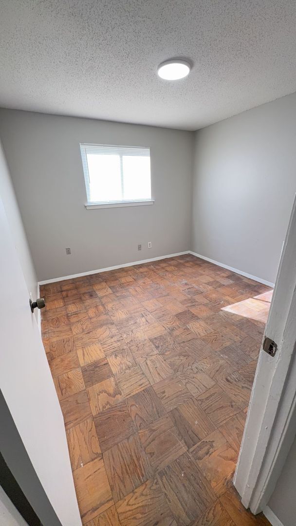 Building Photo - Very Nice Duplex in Berclair