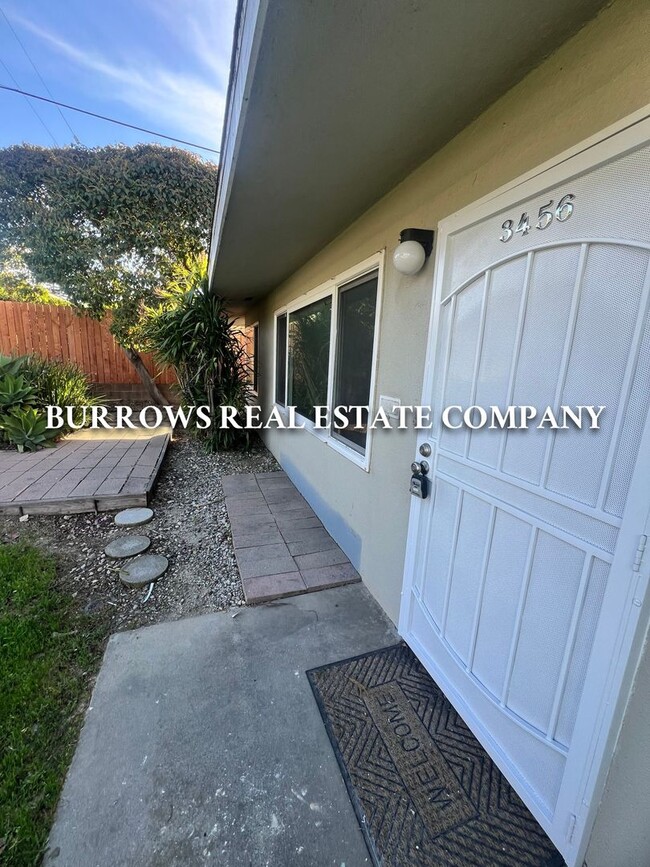 Building Photo - 3456 San Luis St