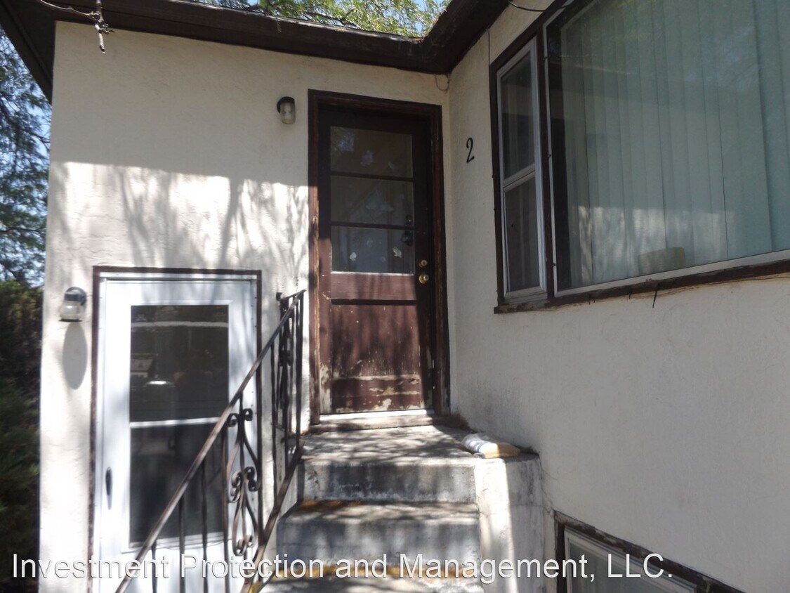 Building Photo - 712 S Canyon St