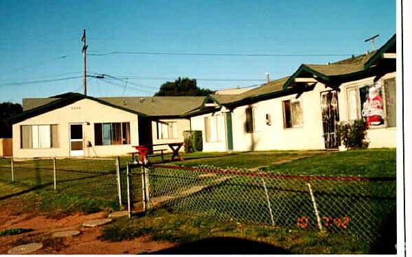 Foto del edificio - 3904 Division St
