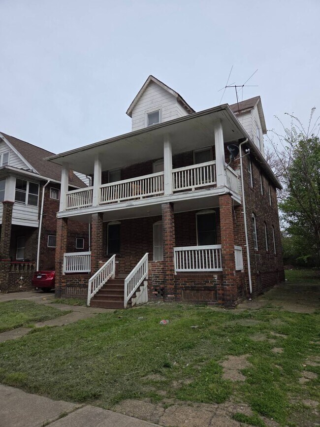 Foto del edificio - 15322 Yorick Ave