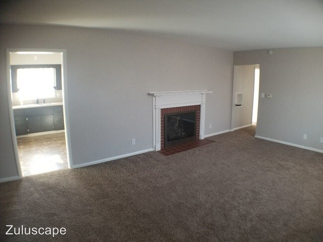Building Photo - 3 br, 1 bath House - 2567 Thayer Court