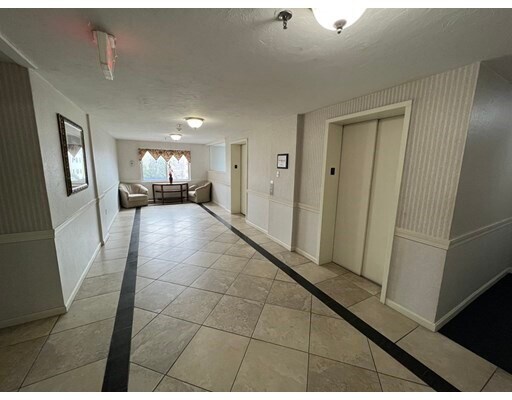 Foto del edificio - 230 Willard St